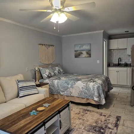 Charming, recently renovated small condo just a 3-minute walk to the ocean.