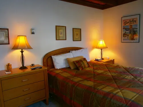 *July 4th Special  !! * Spacious 2 BR 2BA Sun Valley Condo - Gym