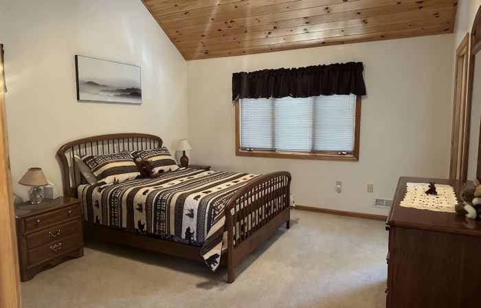Beautiful Waterville Estates country home