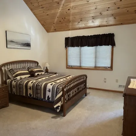 Beautiful Waterville Estates country home