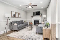 Wonderful - City Centered Private NEW Home - キッチン