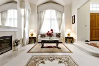Impressive Exec. Luxury Home. Pool & SPA. Beautiful, Clean, Spacious, Convenient - Wifi