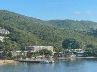 Oceanfront Sunrise Escape + Backup Power & 3 Pools - 2 estrellas