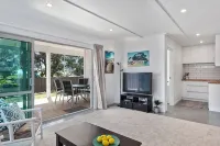 luxury beach flat,  MAXIMUM four people, No cleaning fee