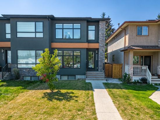 Modern family-sized house close to 17th Ave and downtown