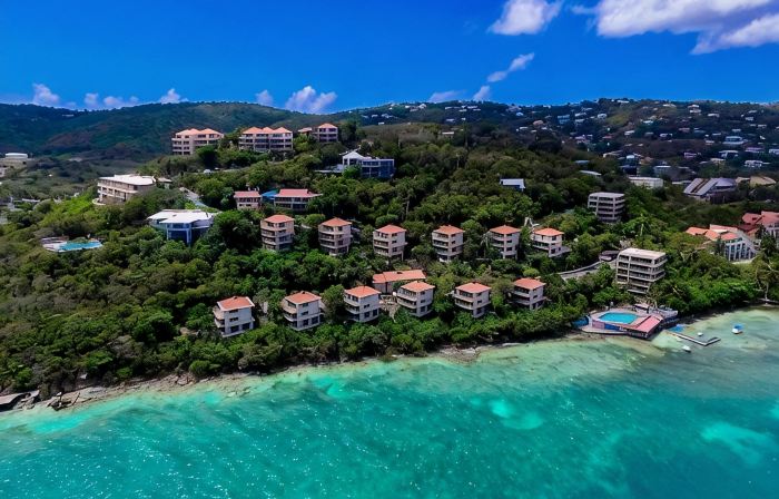Renovated Amazing Waterfront Escape: Balcony, Paradise At A Great Price!