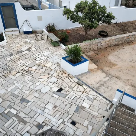 Sleep & Go Faro Airport Guest House