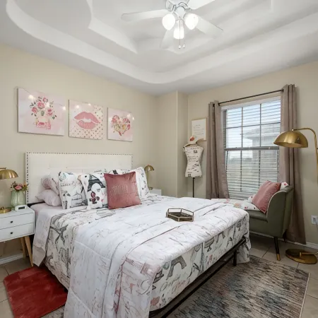 The Parisian Keyless Condo 4 min from Airport and Hospitals