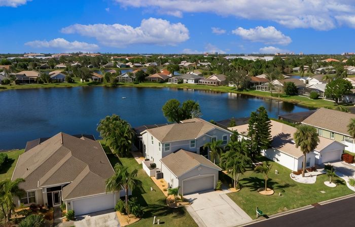 Waterview! 5 Bedrooms! 10 minutes to Fort Myers Beach!