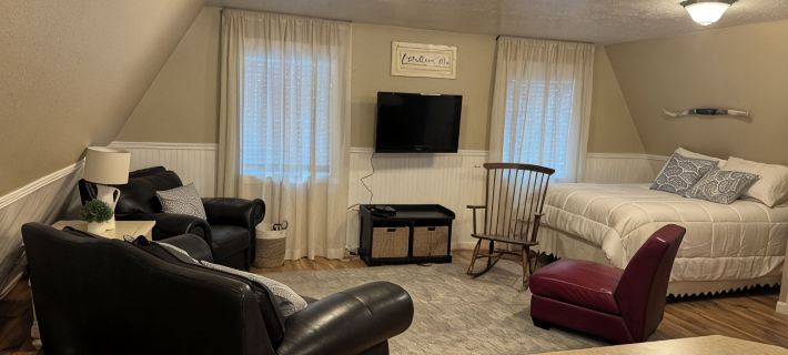 The Barn nice studio apartment all to yourself  Quiet country setting キャニオンのホテル
