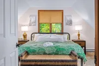 Lakefront Life — Hot Tub, Motorboat, Fire Pit, Ski & Golf - Gym