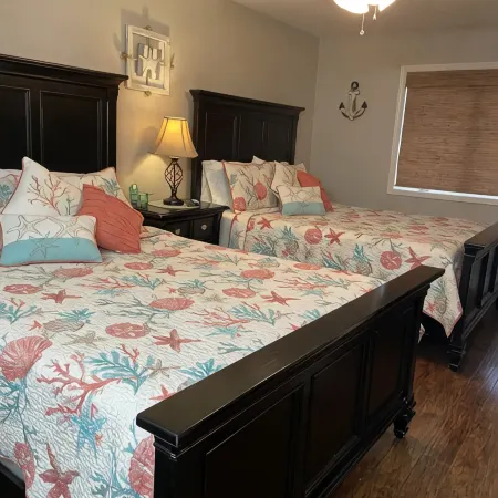 BREATHTAKING LAKE VIEW- UPPER LEVEL - TWO MILES FROM SILVER DOLLAR CITY