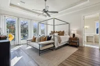 Luxury Family Estate near Dallas w/ games & outdoor living,  sleeps 22 - Wifi