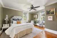 North Vernon~ Vintage Retreat in the ❤️  of Prescott! - Badekar