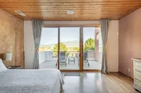 #1 BEST VIEWS! Huge, Luxury Contemporary Home + HEATED POOL - 무료 와이파이