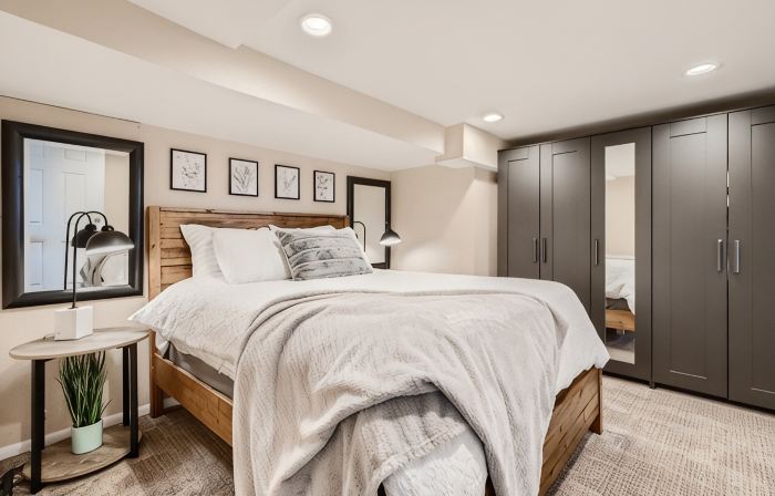 Relaxing Downtown Castle Rock guest suite.