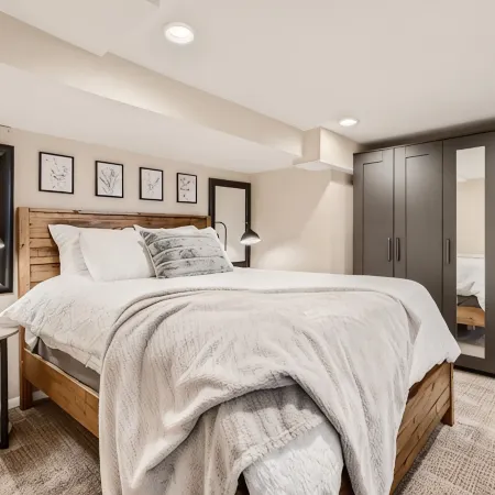 Relaxing Downtown Castle Rock guest suite.