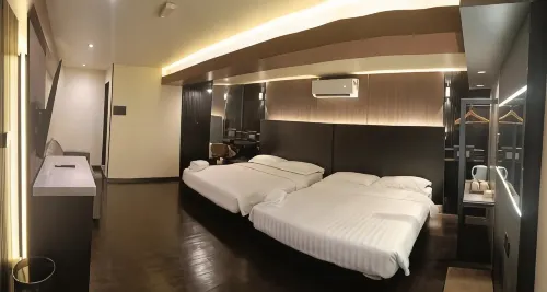 Hotel Truly Asia - Bathtub