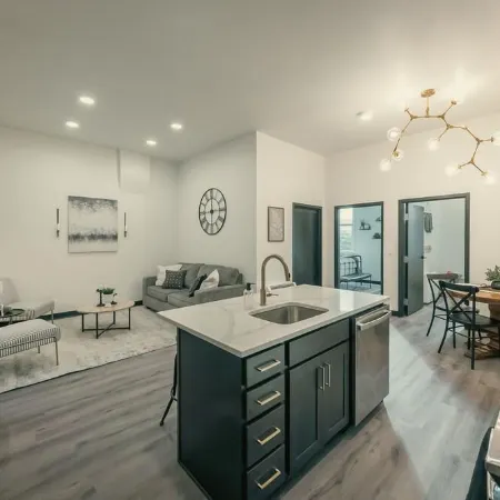 Sleeps 7 ~ Near Ice Rink ~ Netflix ~ Triple Bunk
