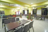 Whispering Woods Inn - Stay & Enjoy in Nature ! - breakfast