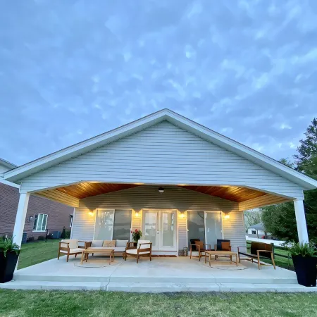 *New Listing* Cozy Lakefront Home - 10 Miles from Culver Academy