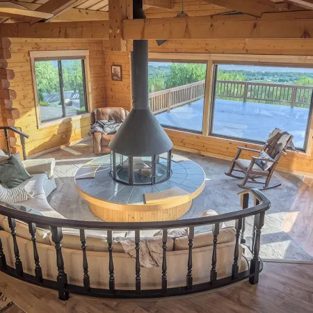 Luxurious Cabin in Alaska w/ Hot Tub & Cedar Sauna