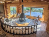 Luxurious Cabin in Alaska w/ Hot Tub & Cedar Sauna - Chalets