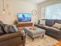 Cozy & Charming 3-bedroom cottage in Springfield - Great Location! Pet friendly! - 4-Star
