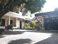 Kurnia Jaya Hotel - 2-Star