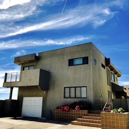 Oceanfront Home -Sleep Right at the Ocean's Edge!