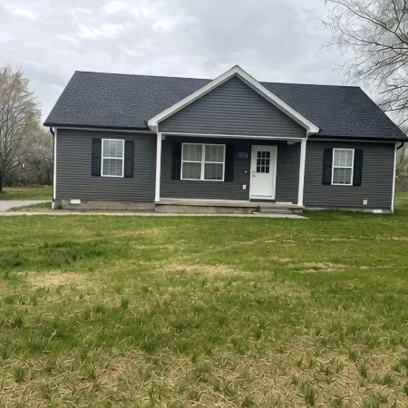 Peaceful private 3 bedroom & 2 bathroom new home near Mammoth Cave.