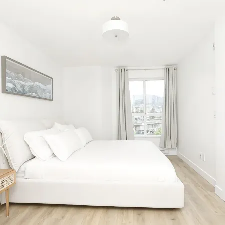 2 Bed + DEN 2 Bath Downtown Kelowna