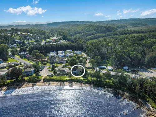 Pete's on the Beach, less than 5 minutes to Batemans Bay CBD - ติดทะเล
