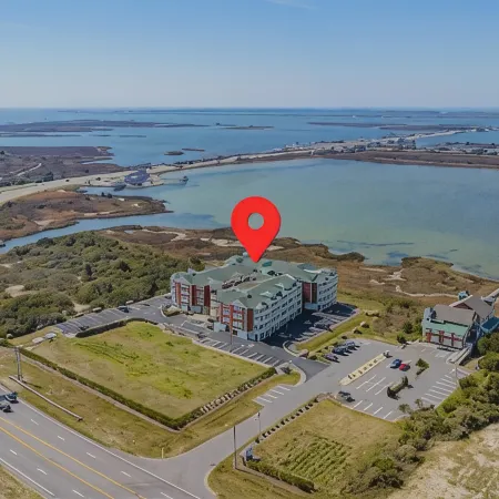 Sound front condo, pool, water access, & sunsets