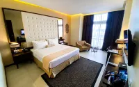 Rattan Inn Hotel - Pools