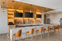 Four Points by Sheraton Newark Airport - bar
