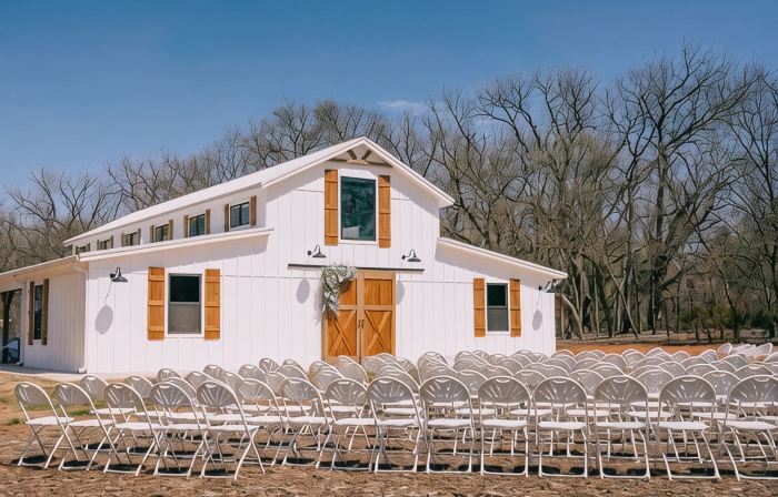 Cozy retreat with countryside views, Patch of Heaven is the place for you!