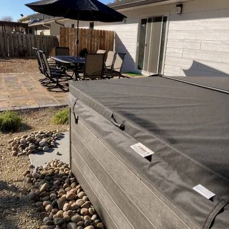 MAC House - Newly Renovated - With Backyard Spa