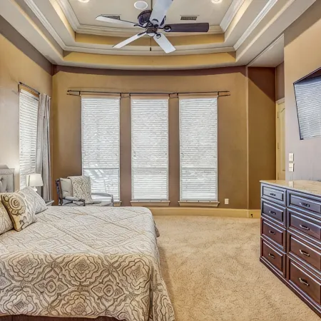 Family Resort with Pool, Spa, Theater, Game Room on Golf Course!
