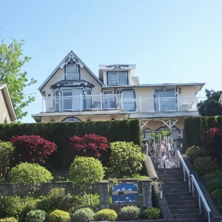 Ocean Breeze Executive Bed and Breakfast