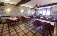 Hotel de La Pomme d'Or - 2-Star