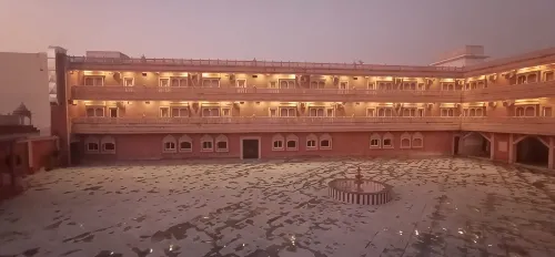 Hotel Rajwada Palace - balcony