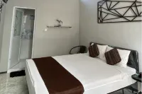 Family Guest House Malang - 2 estrellas