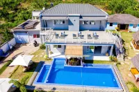 Villa Mia - Pool
