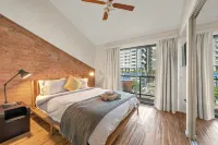 Iconic Warehouse Apartment~CBDEdge~2Bed/2Bath/1Car - 3-Star