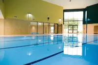 Burntwood Court Hotel - piscina