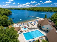 Visit Willow’s Place! All Season Pocono Retreat!  Kayaks, Canoes and Pedal Boat! - Chalets