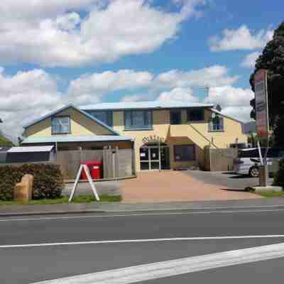 Orewa Pillows Lodge Hotel Exterior