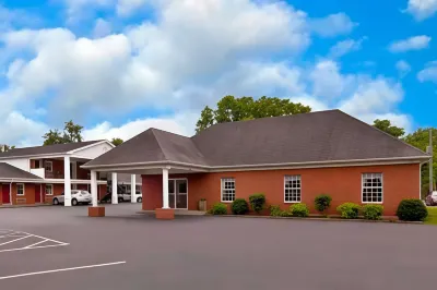 Bourbon Capital Inn Hotels near Bardstown Art Gallery