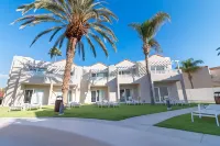 Hotel LIVVO Koala Garden Hotels near Camel Safari Park